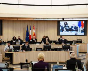Premier budget de la CEA : des ambitions freinées par le Covid