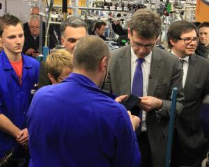 Montebourg en visite des usines alsaciennes