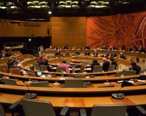 La réduction des effectifs envenime les débats du conseil municipal