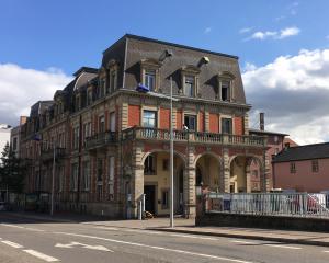 « On n’est pas contre l’Hôtel de la rue, mais on a besoin d’une maison des services publics »