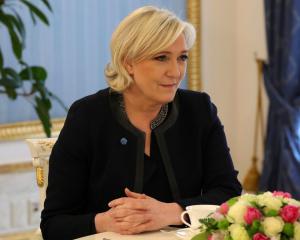 Marine Le Pen mise en examen pour « diffusion d'images violentes » sur Twitter